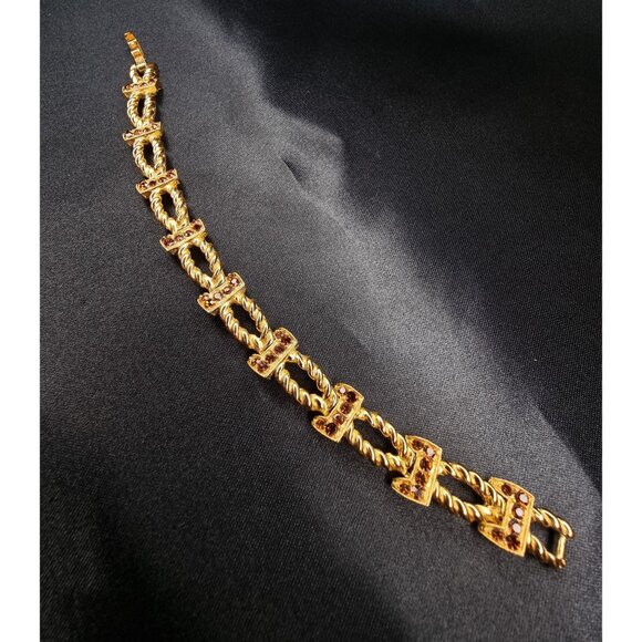 Rare Find Vintage Trifari Bracelet Gold Tone Rope Link with Garnet Color